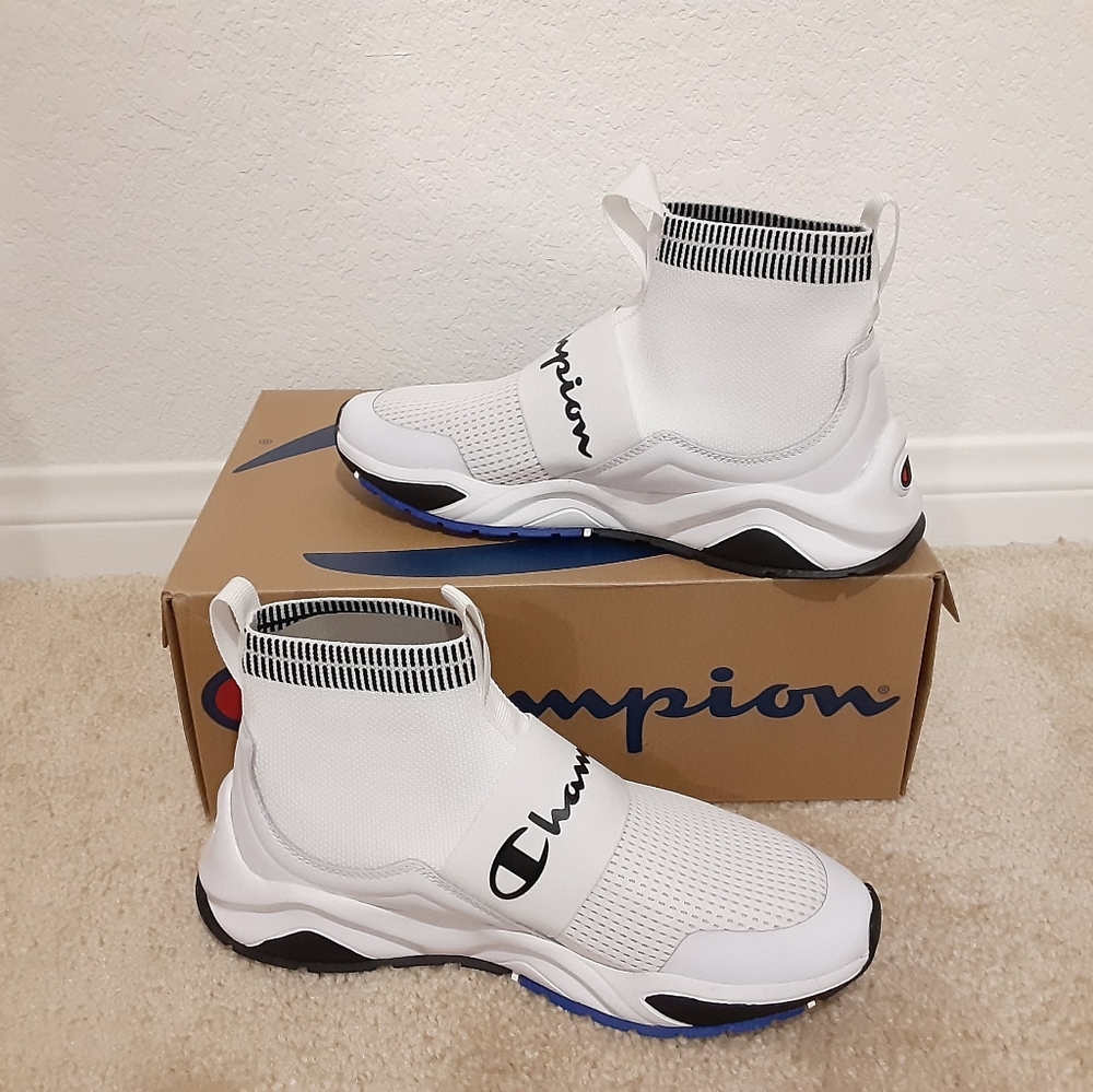 Champion - Picture 2 of 4